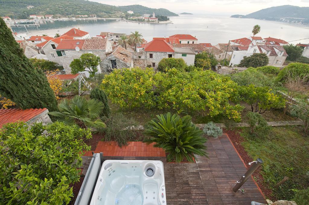 Villa Tangerine Vis Exterior foto